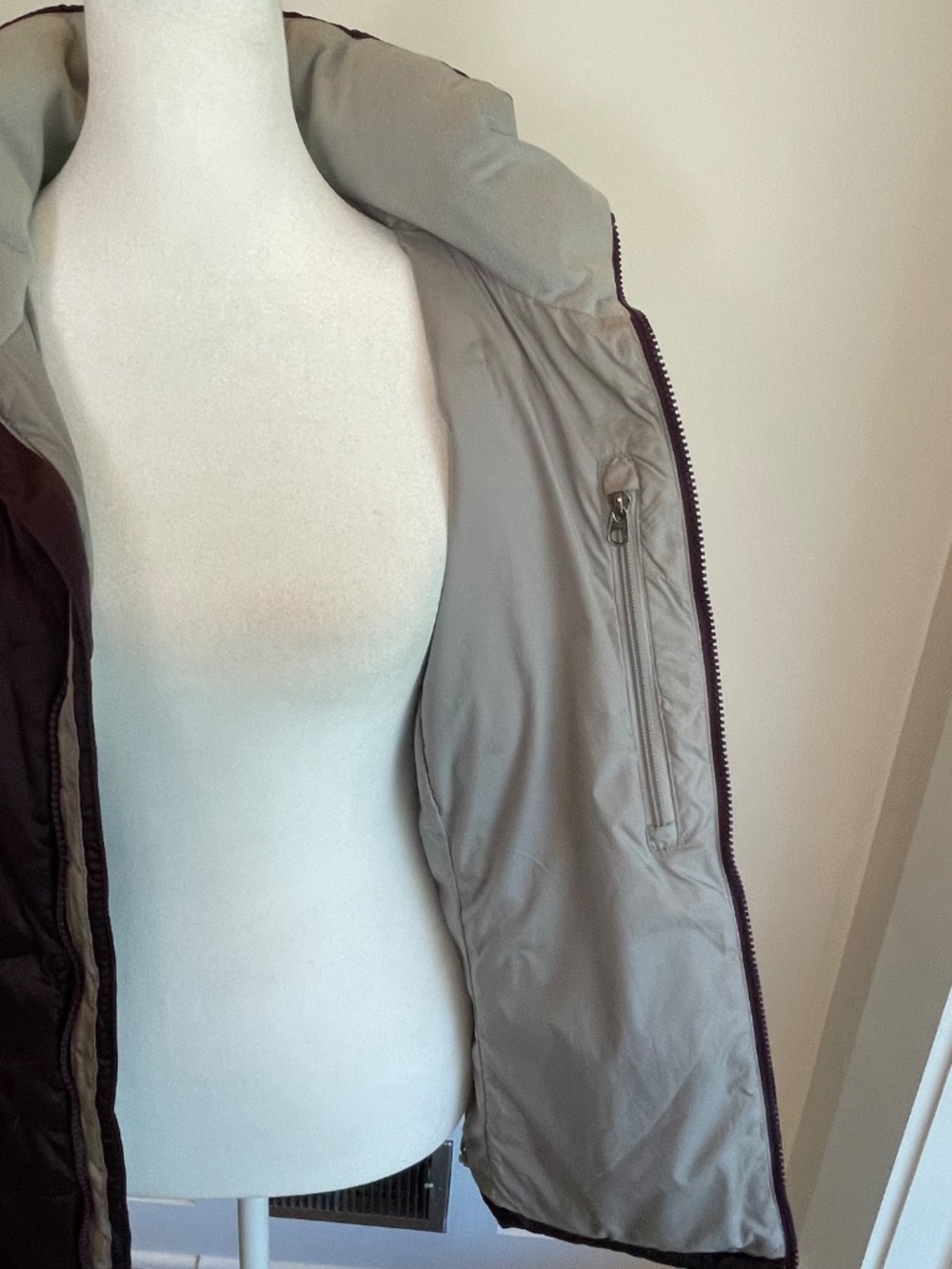 THE NORTH FACE Women's Aconcagua 550 Down Puffer Jacket Purple Eggplant Medium - Picture 9 of 16